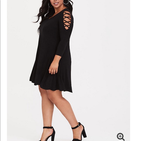 Torrid Black Soft Lattice Trapeze V-Neck Dress - Picture 2 of 5